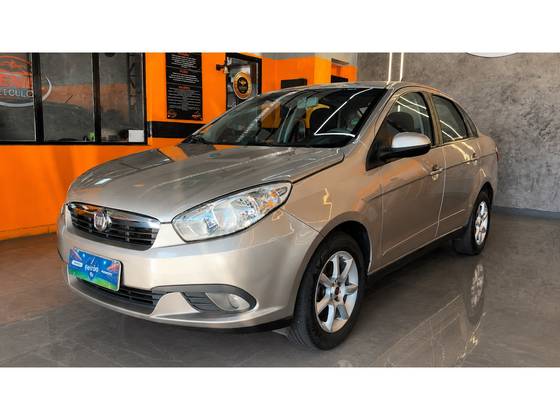 FIAT GRAND SIENA 1.4 MPI ATTRACTIVE 8V FLEX 4P MANUAL FIAT GRAND SIENA 1.4 MPI ATTRACTIVE 8V FLEX 4P MANUAL